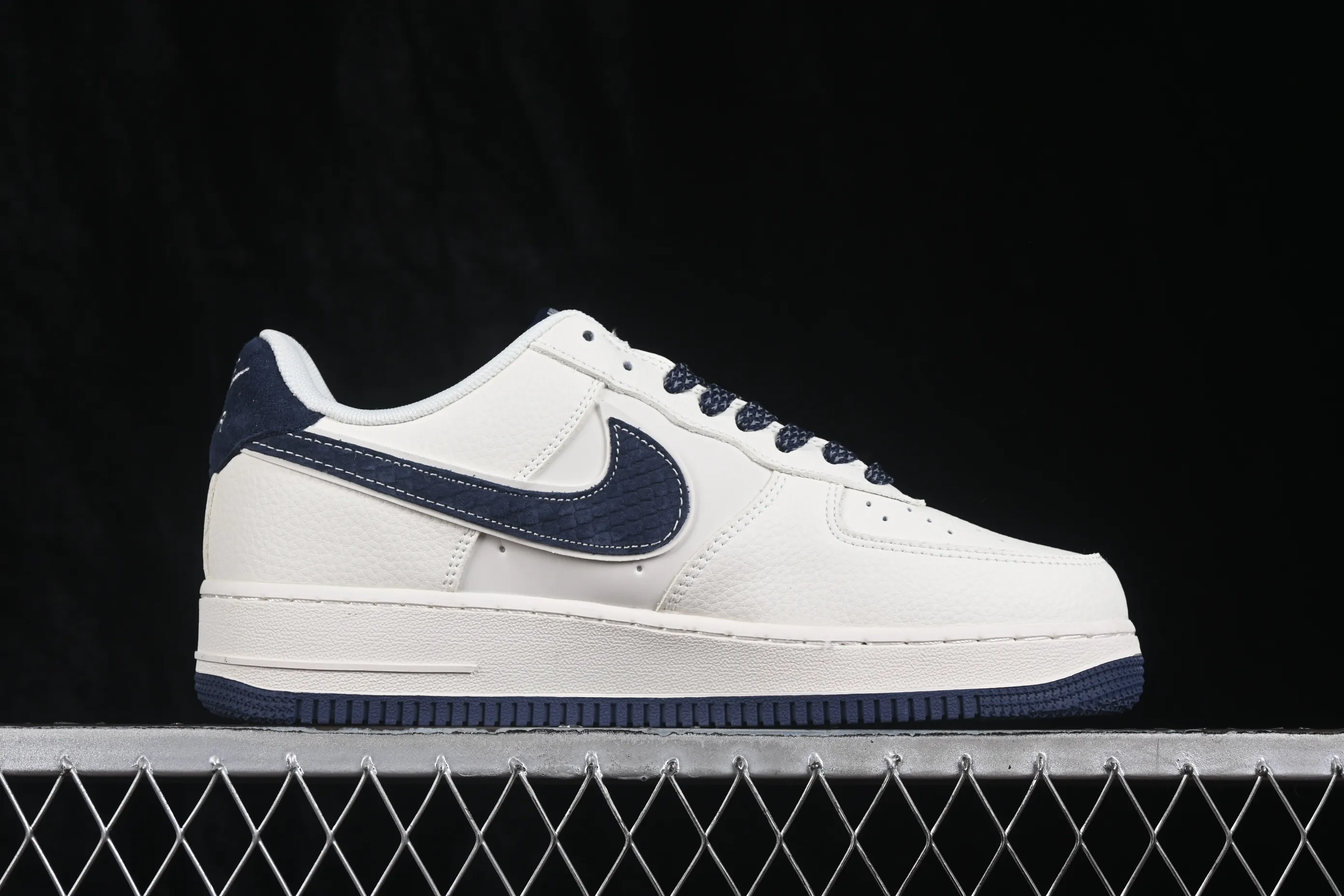 All categories Nk Air Force 1 Air Force series Nk Air Force 1 Low Air Force low-top Nike Air Force 1'07 Low joint model Air Force 1 low-top casual sneakers DN9688-108